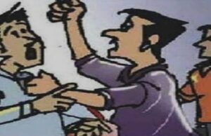 होशियार साहब सबको समझ रहे हैं ‘डंकी ‘ , गुस्से में कर्मचारी