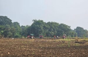 खेत मालिक को बनाया पार्टनर और सवा एकड़ में काट दी कॉलोनी