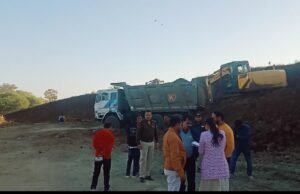 अब प्रशासन अपनी अभिरक्षा में करवा रहा अवैध उत्खनन एवं अवैध कॉलोनी निर्माण