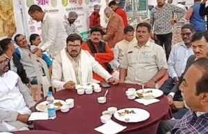 फूड स्टॉल में चखा मिलेट्स से बने व्यंजन का स्वाद