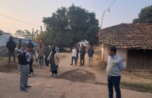 मेडम को भी देना पड़ता है हिस्सा …!