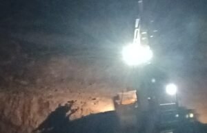 अवैध उत्खनन: सोनपुर की हरी-भरी पहाड़ी को किया छलनी