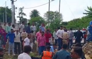 नदी में नहाने गए दो बच्चे कीचड़ और झाड़ियों में फंसे, दोनों बच्चों की पानी में डूबने से मौत