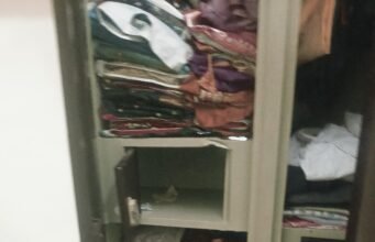 दिनदहाड़े लाखों की चोरी, पुलिस सोती रही