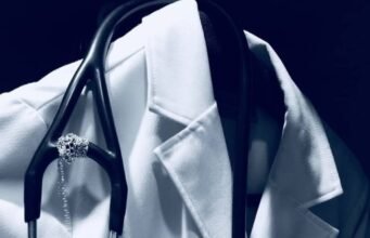 “बच्चों के नाम पर डर का कारोबार !