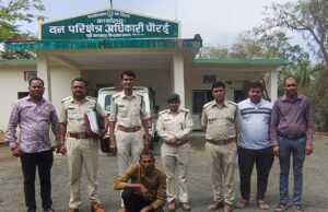 काले हिरण का शिकार, फिर मांस की पार्टी…
