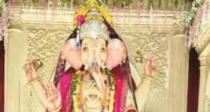 छिंदवाड़ा के महाराजा के दरबार पहुंचे सैकड़ों शिक्षक, मांगों का पत्र रख लगाई गुहार